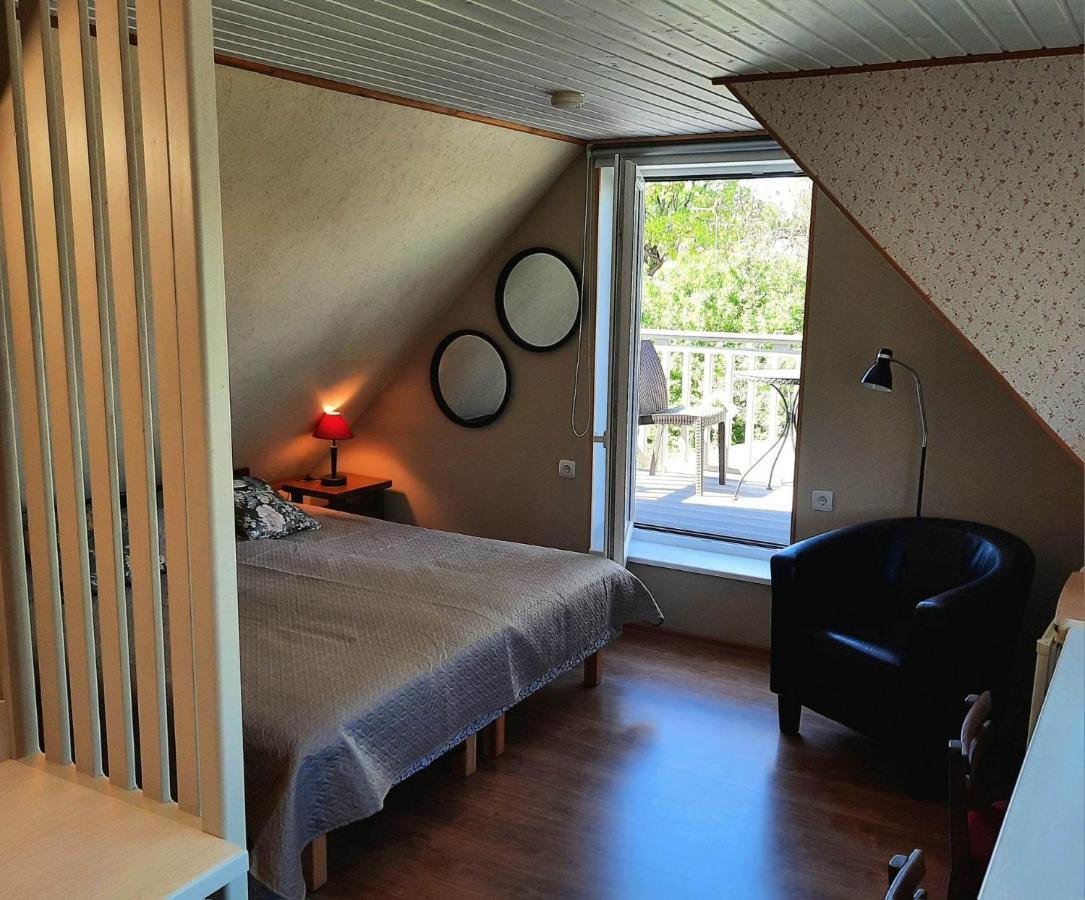 Pärna Guesthouse&Apartments Kuressaare Extérieur photo