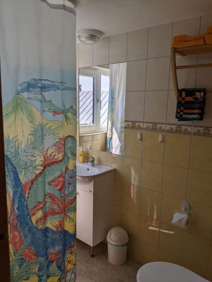 Pärna Guesthouse&Apartments Kuressaare Extérieur photo