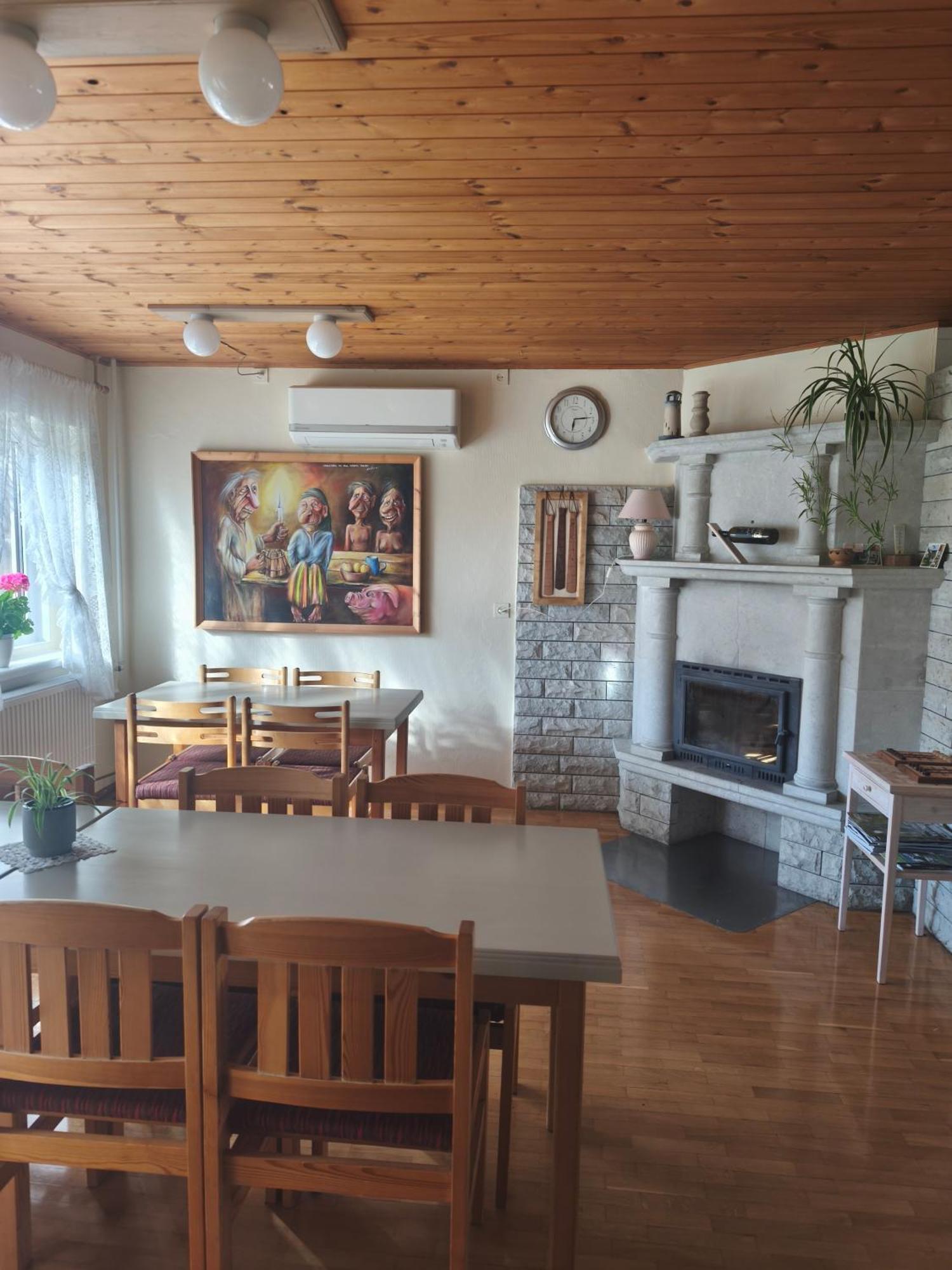 Pärna Guesthouse&Apartments Kuressaare Extérieur photo