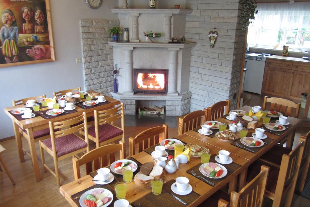 Pärna Guesthouse&Apartments Kuressaare Extérieur photo